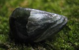 Serafinit - leštěný kamenný zlomek 