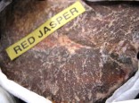 Jaspis červený - surový 