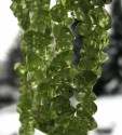 Olivín - náhrdelník dlouhý ze sekaných kamenů 